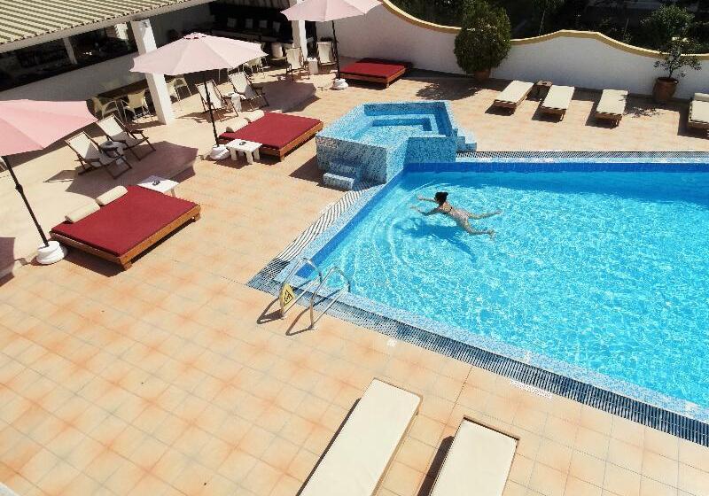 酒店 Oasis Beach Club