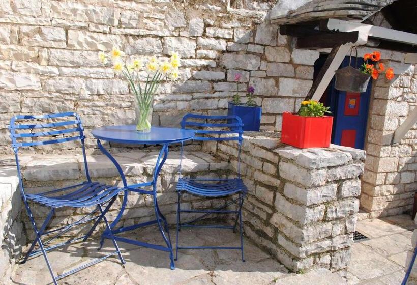 בית מלון כפרי Orestis House