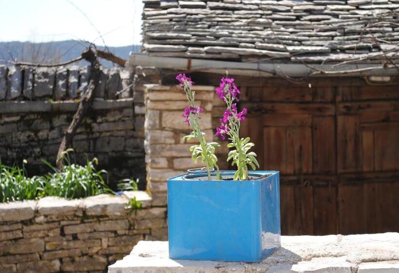 בית מלון כפרי Orestis House