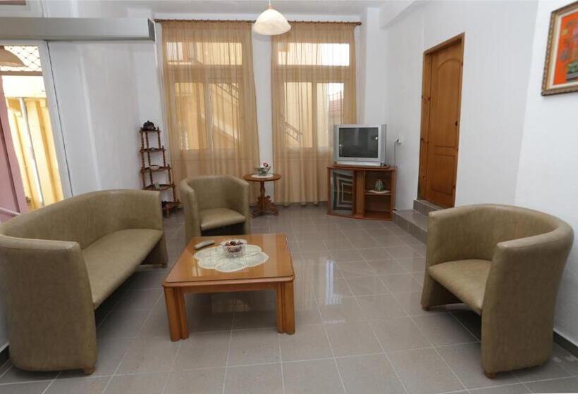 ホテル Papageorgiou