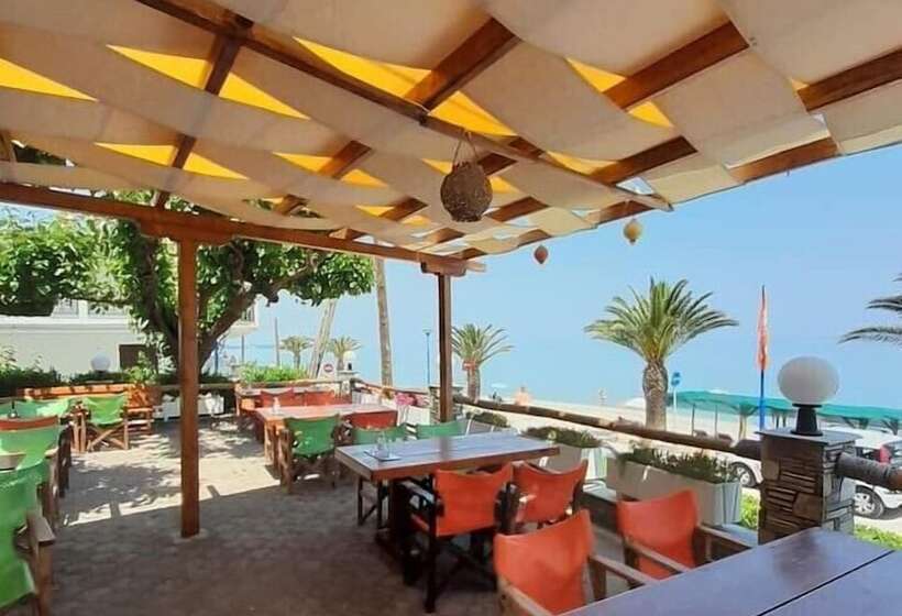 Hotel Polychrono Beach