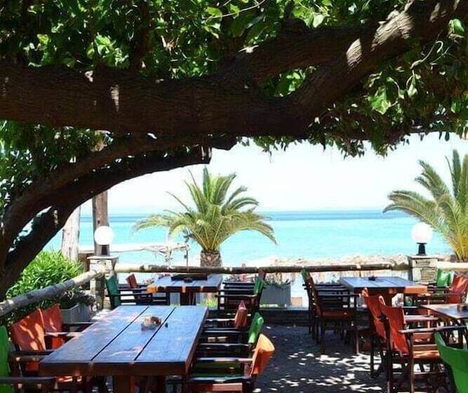 Hotel Polychrono Beach