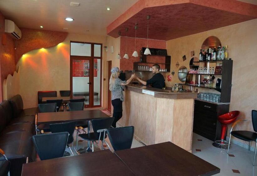 Ryor Hotel All Inclusive & Free Parking