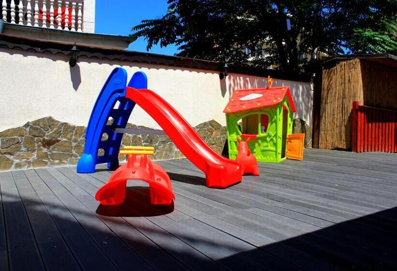 Ryor Hotel All Inclusive & Free Parking