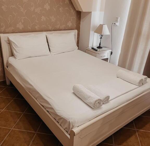 هتل Studio Ristas 2