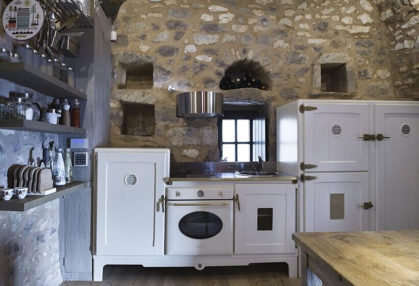 Отель Tainaron Blue Retreat