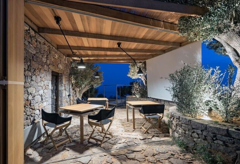 Отель Tainaron Blue Retreat