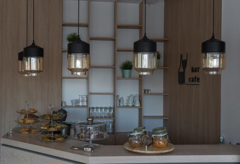 Отель Theofilos City