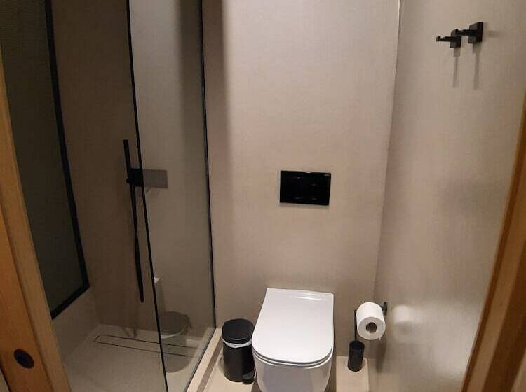 Отель Theofilos City