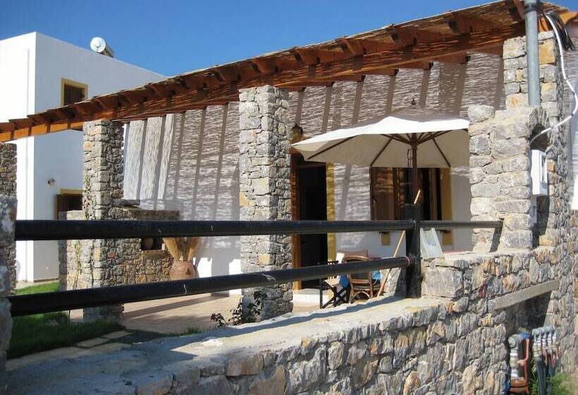 בית מלון כפרי Tilos Fantasy