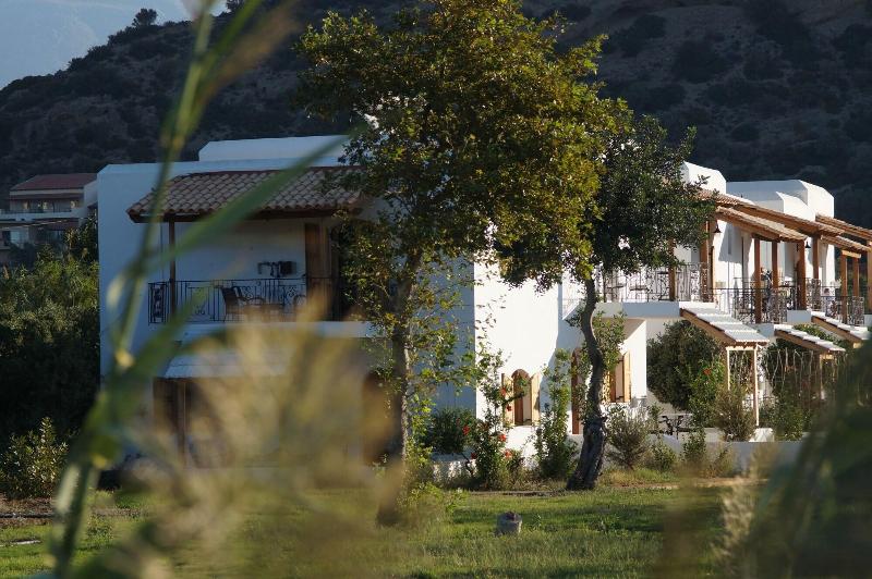 فندق Tropica Club