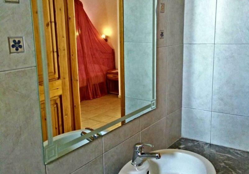 فندق Tropica Club