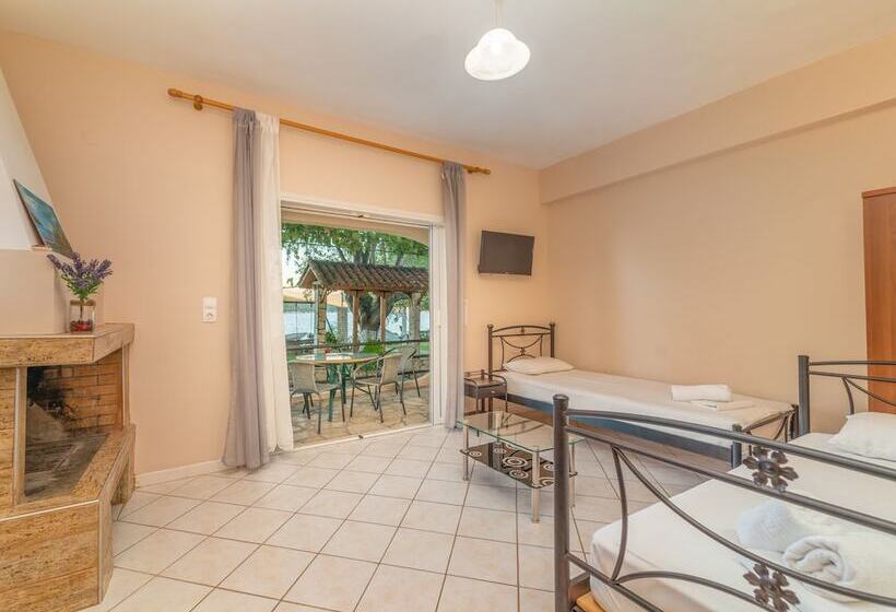 هتل Villa Flisvos