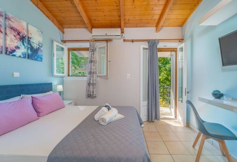 هتل Villa Flisvos