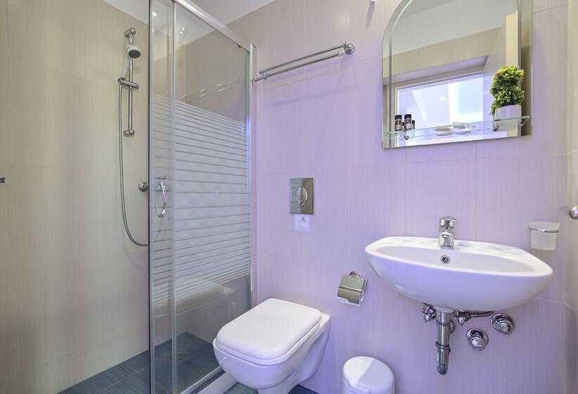 בית מלון כפרי Zeus