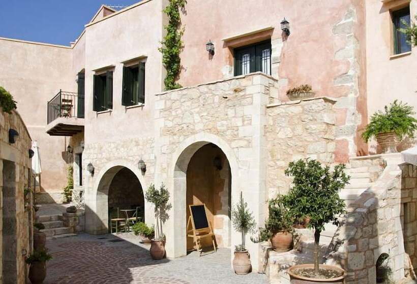 Kastellos Village   Central Complex