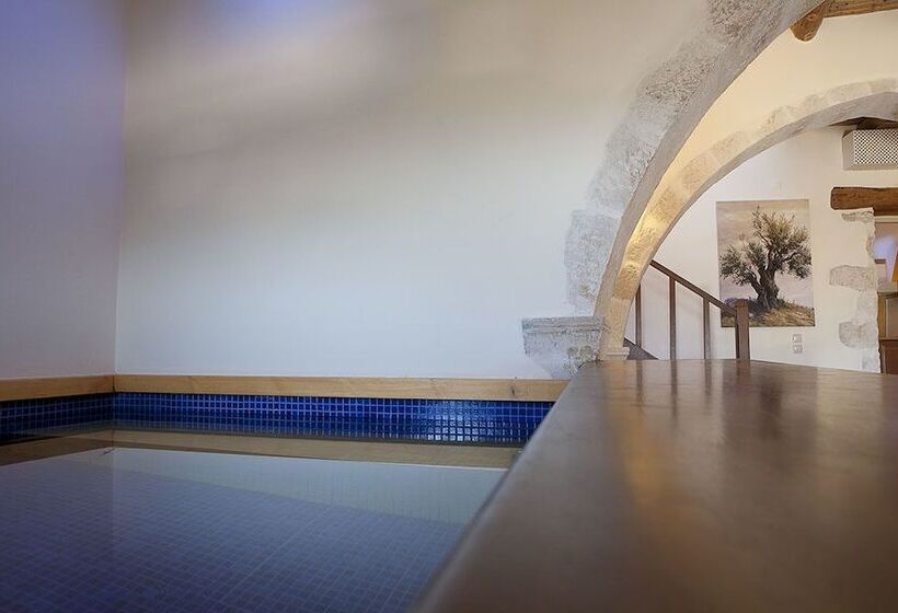 Kastellos Village   Central Complex