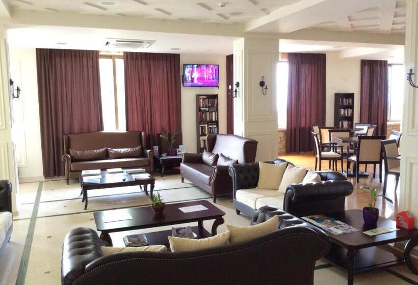 Kolokotronis Hotel & Spa