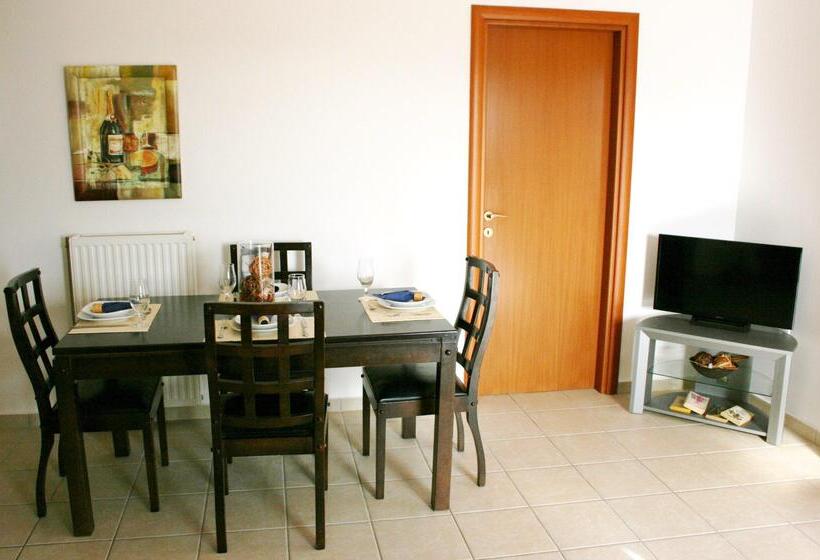 Lagoon View Apartments   Adults Only