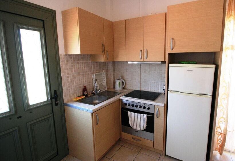 Lagoon View Apartments   Adults Only