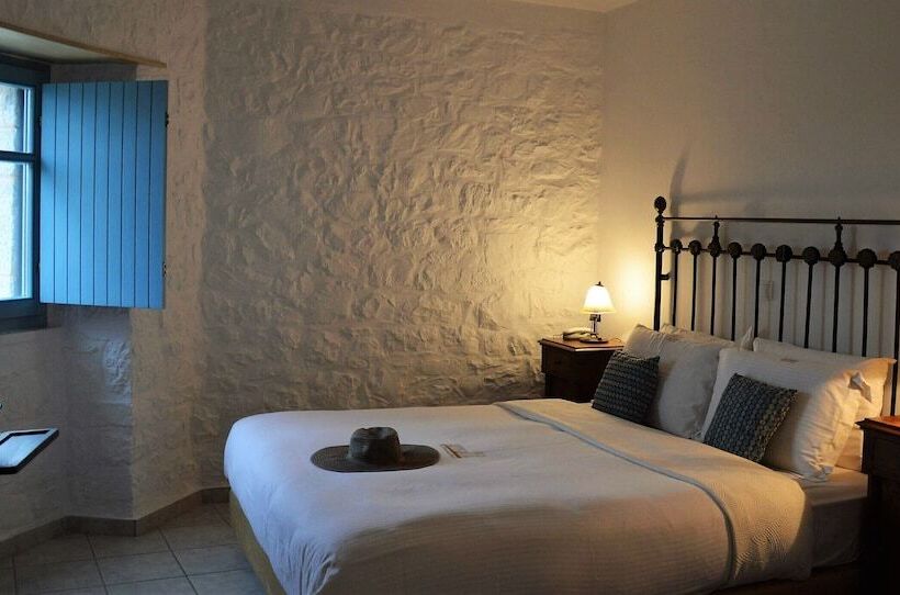 Lithos Stone Suites