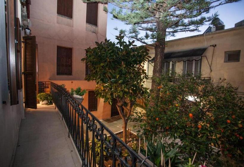 Maya's Boutique Residence