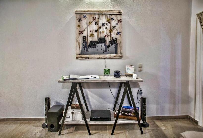 Maya's Boutique Residence