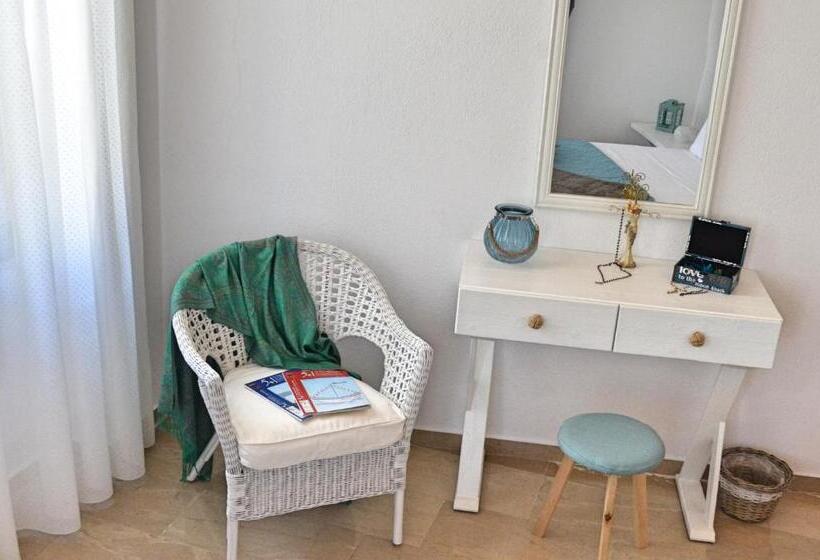 Maya's Boutique Residence