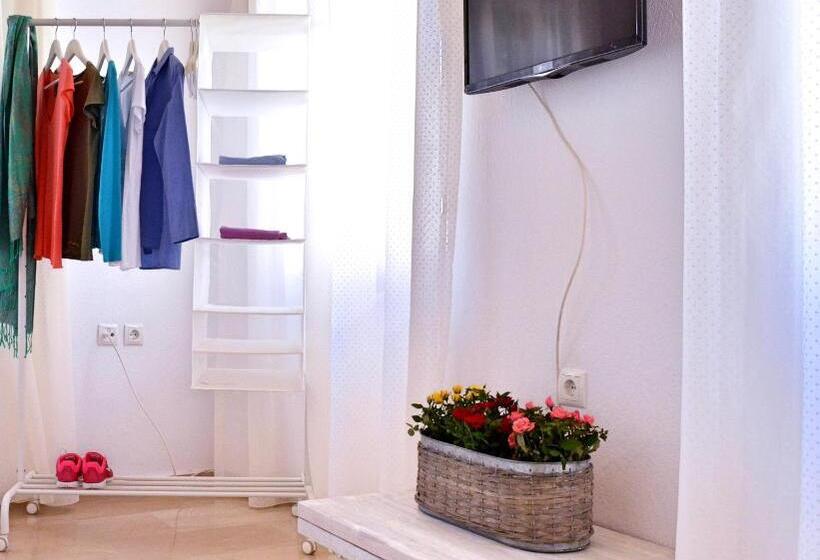 Maya's Boutique Residence