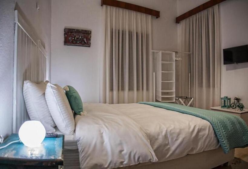 Maya's Boutique Residence