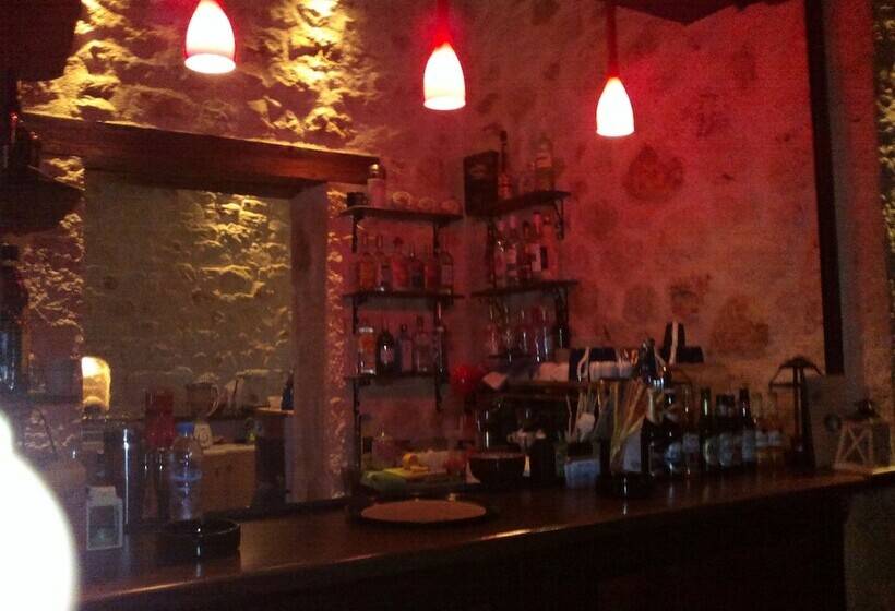 Mikros Gialos Apartments