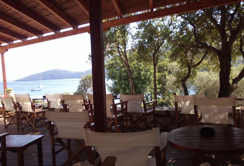 Mikros Gialos Apartments