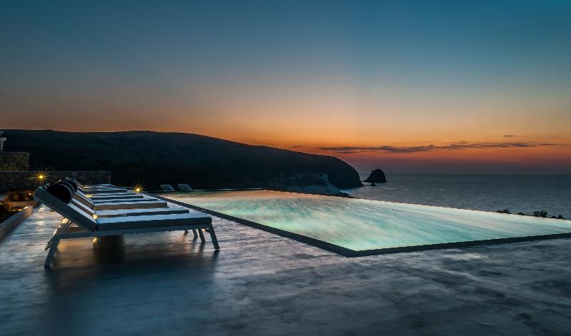 Milos Breeze Boutique