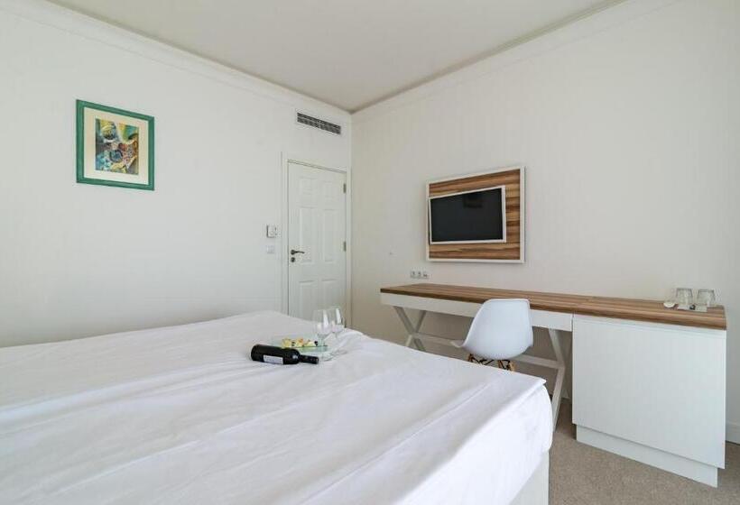 בית מלון כפרי Nympha All Inclusive   Riviera Holiday Club