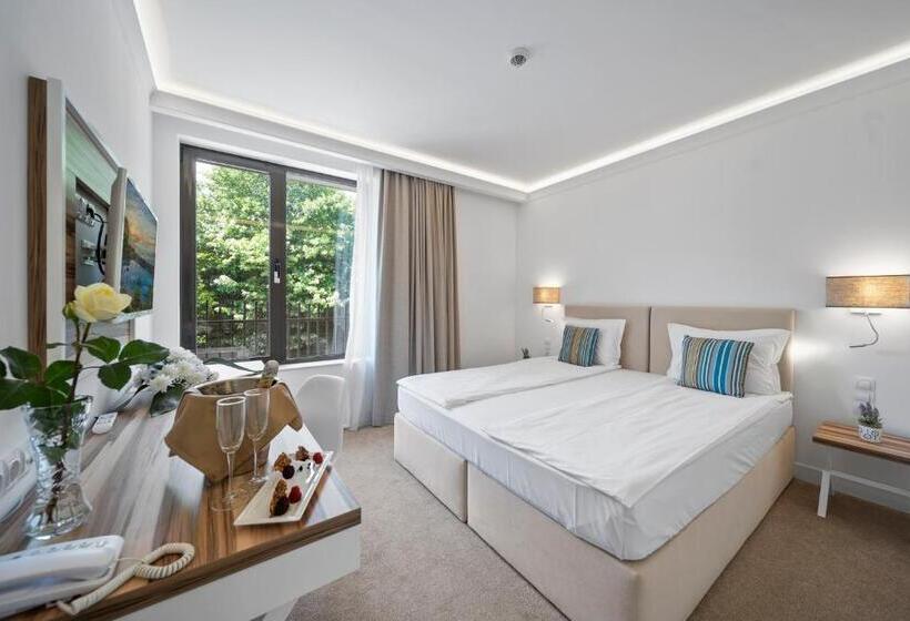 בית מלון כפרי Nympha All Inclusive   Riviera Holiday Club