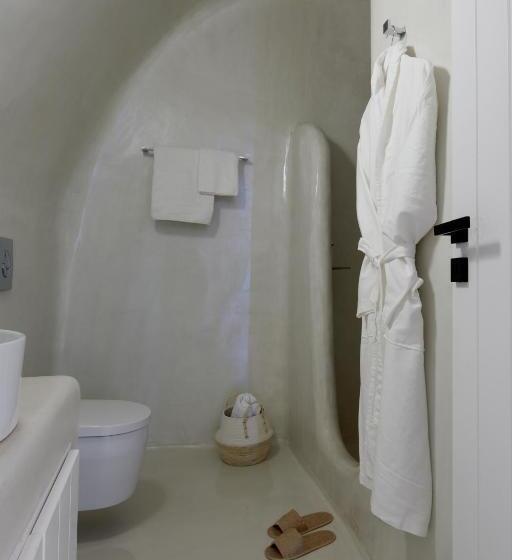 Olea Cave House