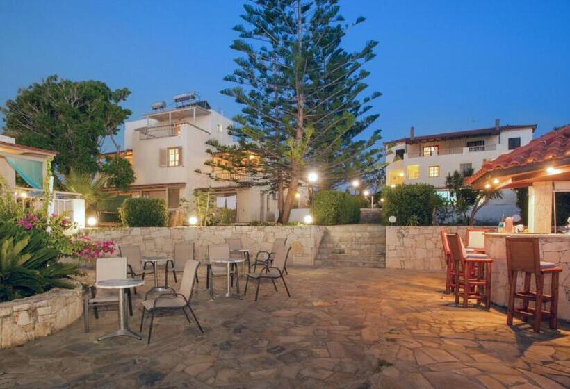 Panorama Seaview Studios & Apartments