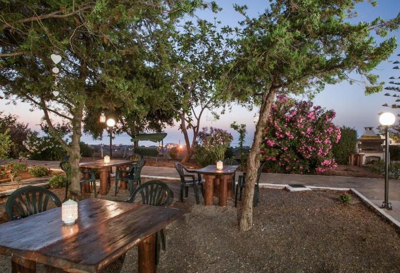 Panorama Seaview Studios & Apartments