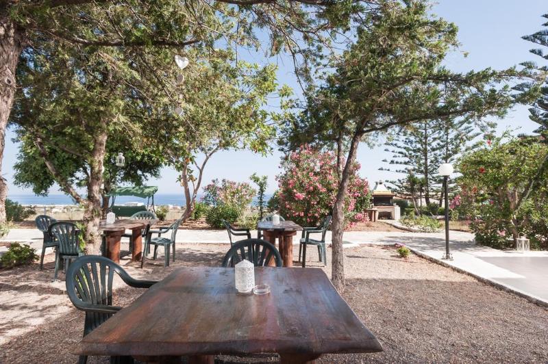 Panorama Seaview Studios & Apartments