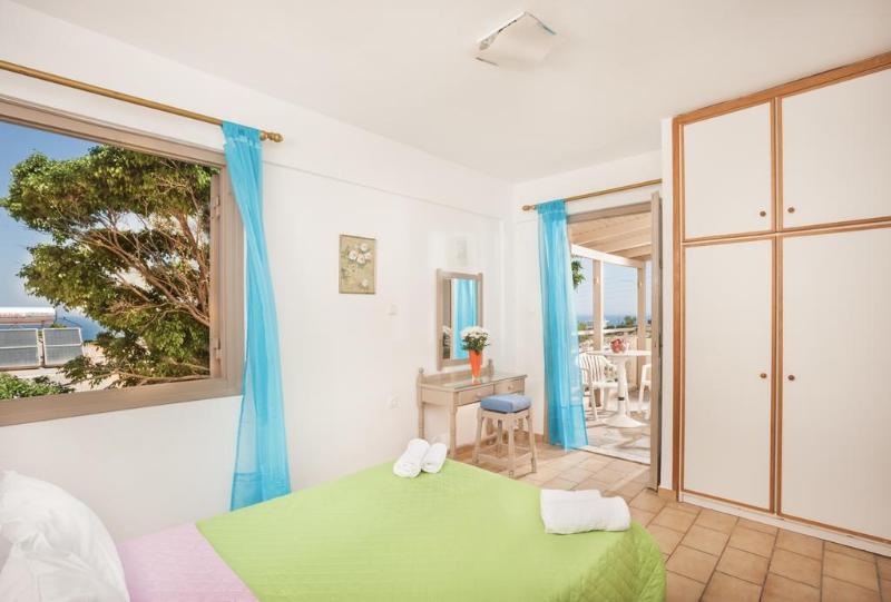 Panorama Seaview Studios & Apartments