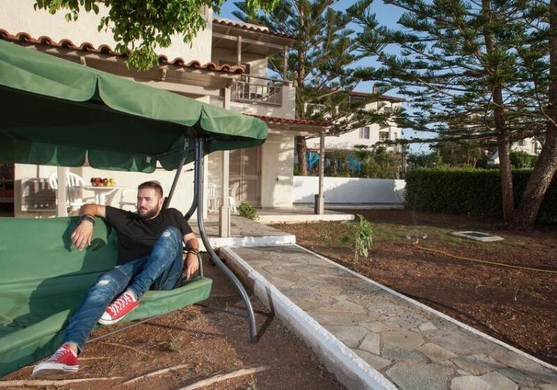 Panorama Seaview Studios & Apartments