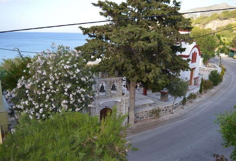 بنسيون Romantzo