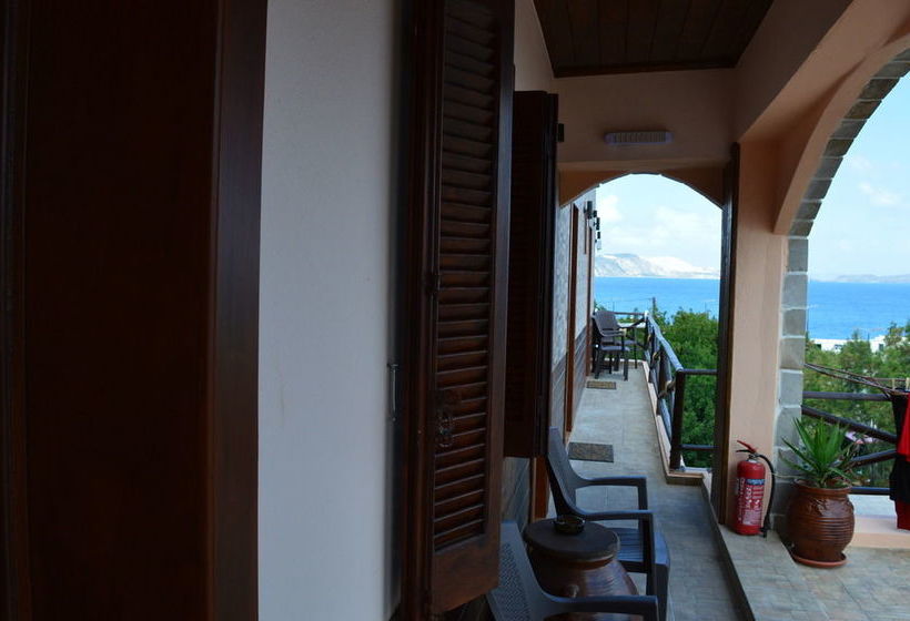 بنسيون Romantzo