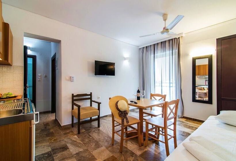 Polydoros Hotel Apartments