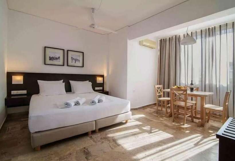 Polydoros Hotel Apartments