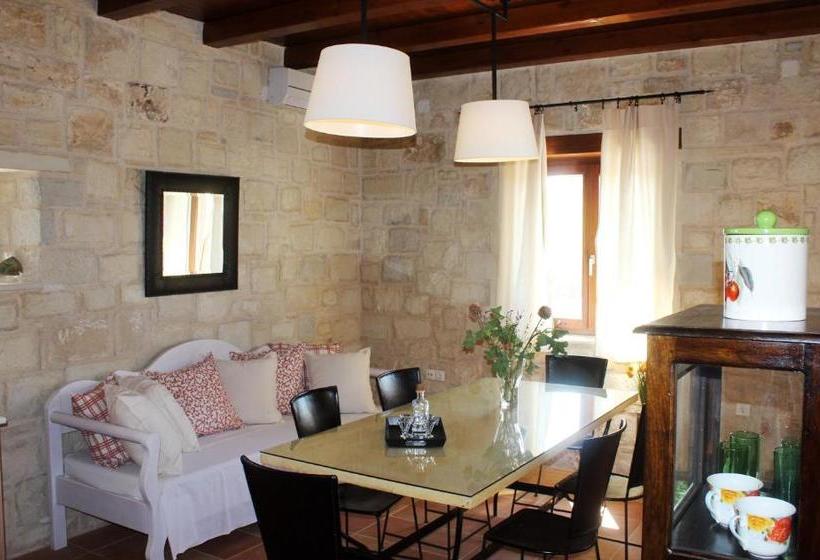 Villa Emerald