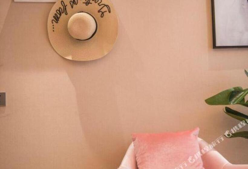 ホテル Super 8 By Wyndham Shifang Urban Rail Transportation College