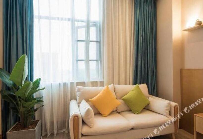 ホテル Super 8 By Wyndham Shifang Urban Rail Transportation College