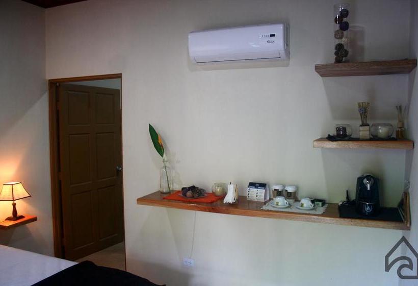 Общежитие Casa Del Mar Surf Destiny