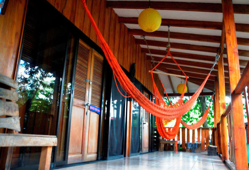 Общежитие Casa Del Mar Surf Destiny